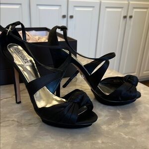 Size 8 Badgley Mischka High Heel Satin Shoes